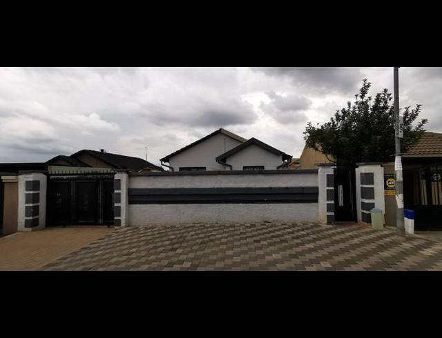 2 BEDROOM HOUSE FOR SALE IN KLIPFONTEIN VIEW